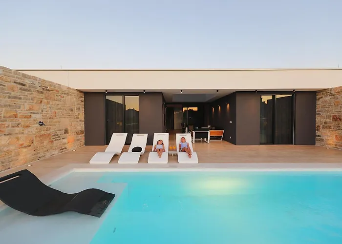 Complex Homes4you Villa *